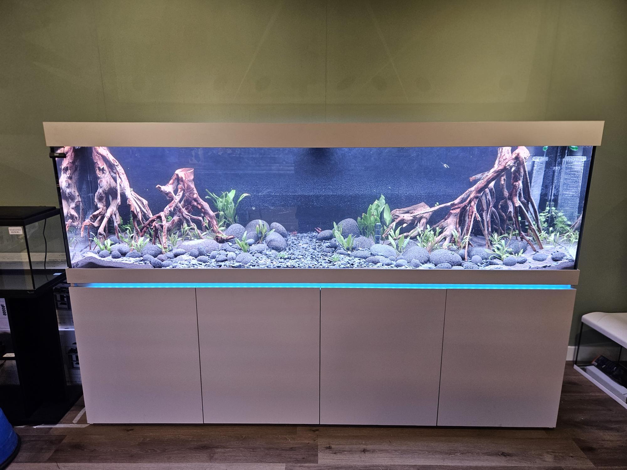 High end Maatwerk 240x55x60cm